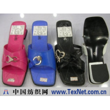广州市海珠区南洲街金鳄鞋业店 -女式时款PU凉鞋